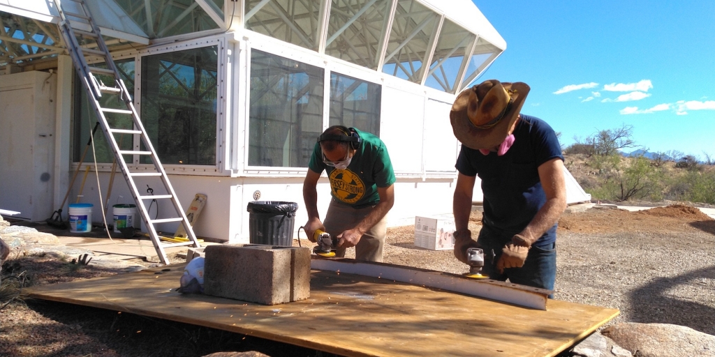 Robert David, Angus Gluck working at SAM, Biosphere 2