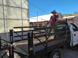 Fridge removal from the 40 footer at SAM, Biosphere 2