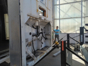 Fridge removal from the 40 footer at SAM, Biosphere 2