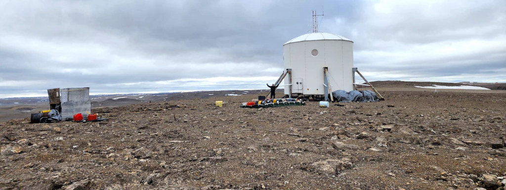 Matthias Beach at the Mars Society's Flashline arctic research station, Devon Island, Canada